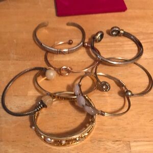 Bracelet lot of 8 bracelets, cuff, Preowned and unmarked